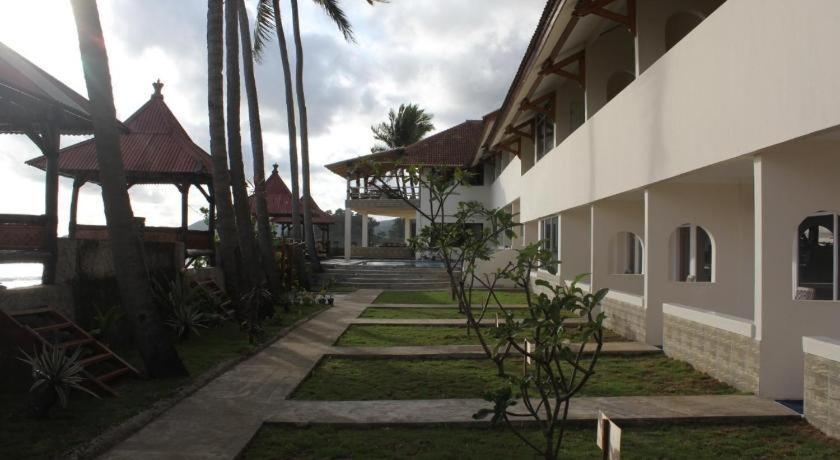 77 Sunset Plaza Hotel Cisolok Buitenkant foto