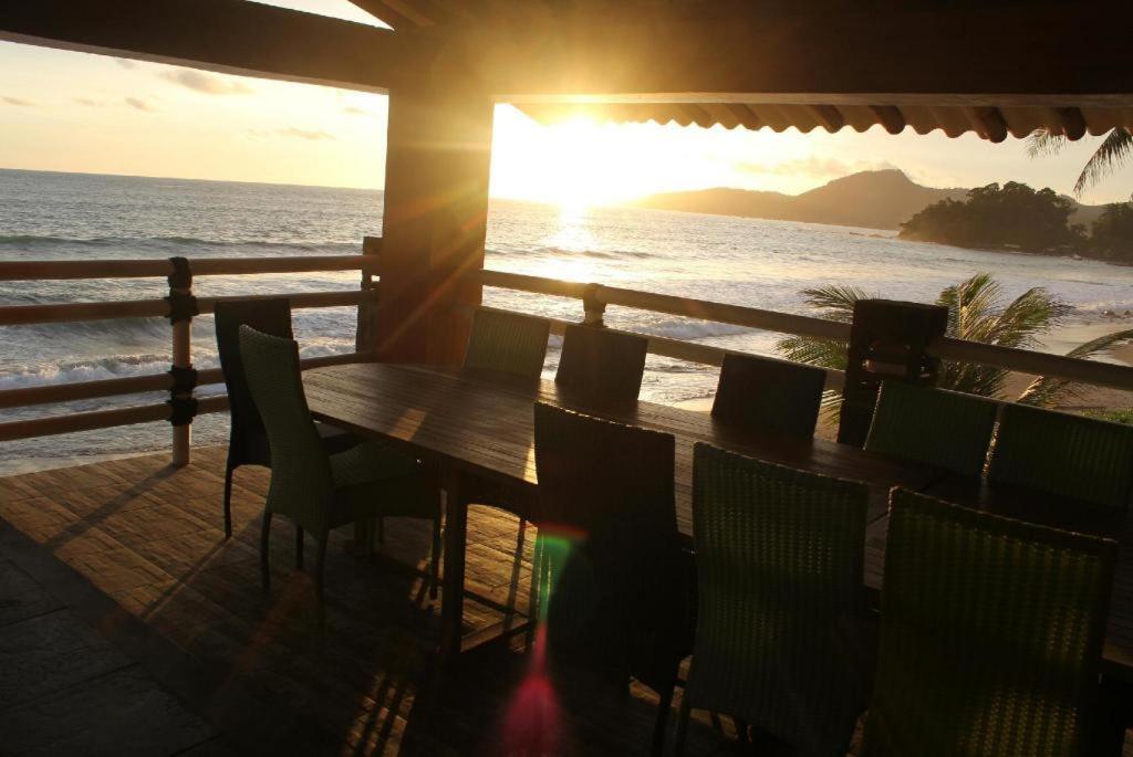 77 Sunset Plaza Hotel Cisolok Buitenkant foto